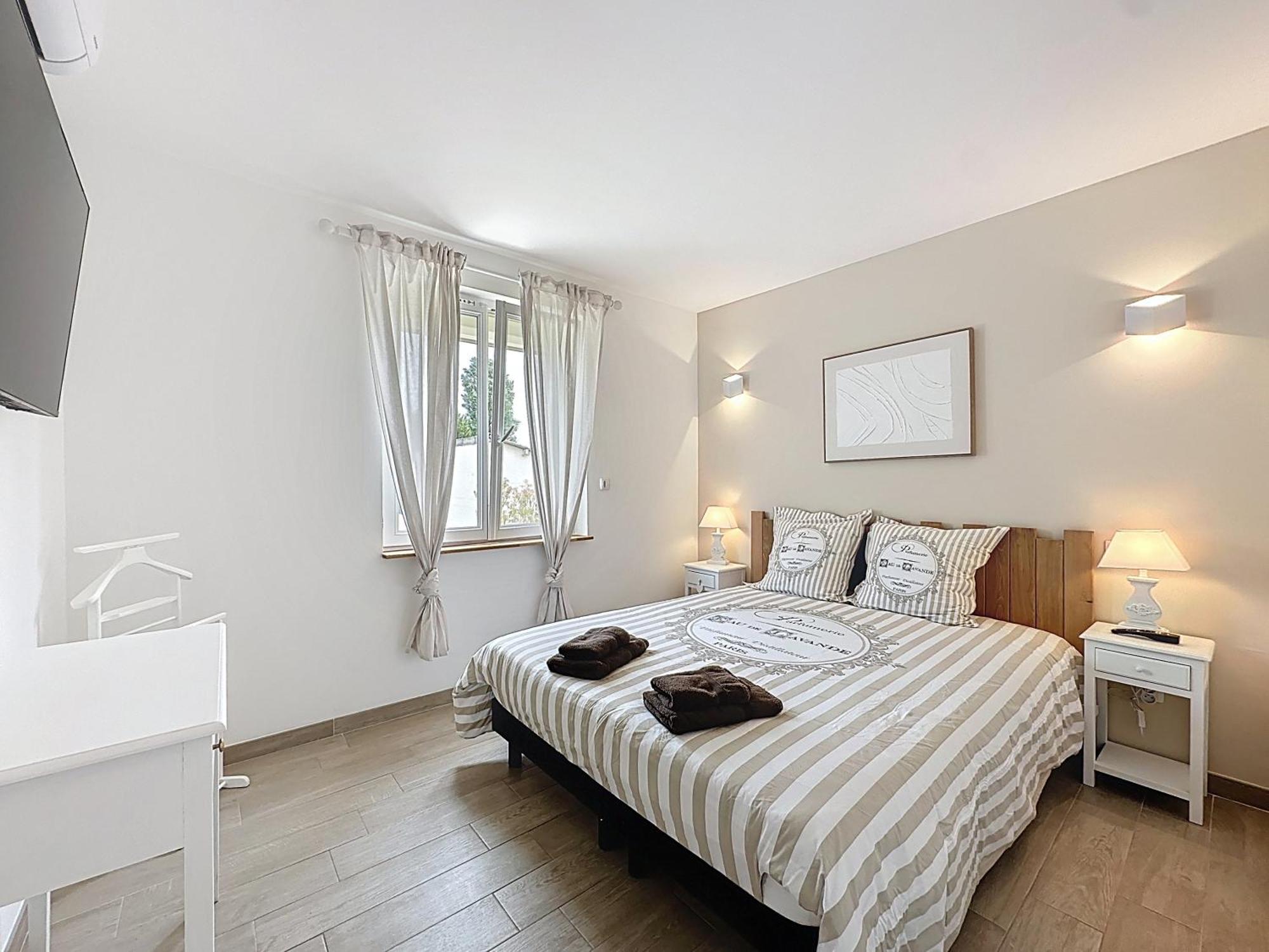 Charmante Maison 2 Chambres Avec Cour Et Jardin Sainte-Savine Εξωτερικό φωτογραφία