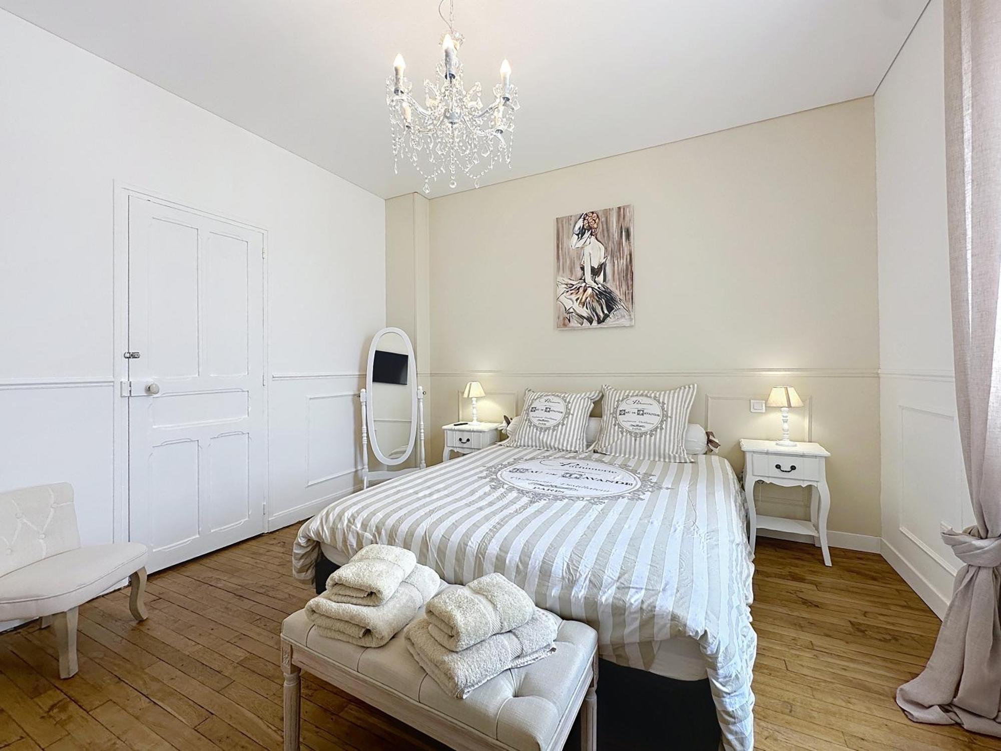 Charmante Maison 2 Chambres Avec Cour Et Jardin Sainte-Savine Εξωτερικό φωτογραφία