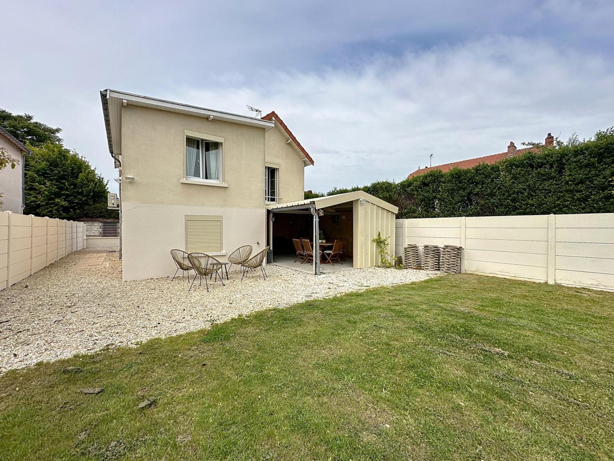 Charmante Maison 2 Chambres Avec Cour Et Jardin Sainte-Savine Εξωτερικό φωτογραφία